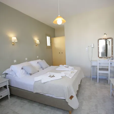 Alexandra's Apart-hotel 4*