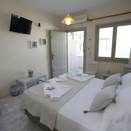 Alexandra's 4* Páros