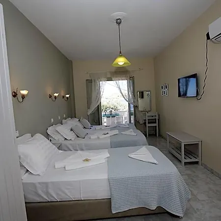 Alexandra's Aparthotel 4*