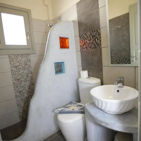 Alexandra's 4* Parikia (Paros)