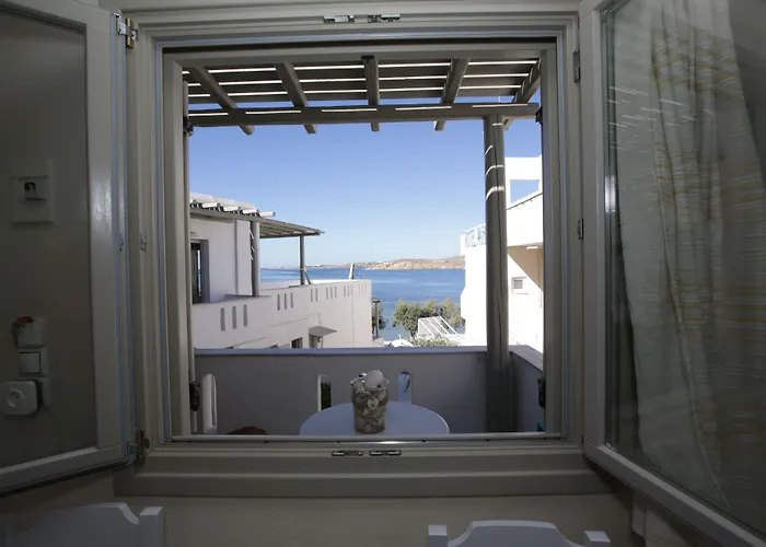 アパートホテル アレクサンドラズ ルームズ 4*