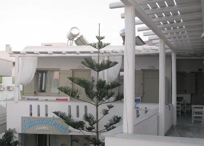 アパートホテル アレクサンドラズ ルームズ パロス島