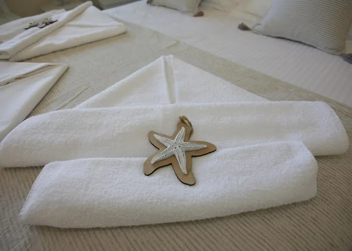 アレクサンドラズ ルームズ パロス島